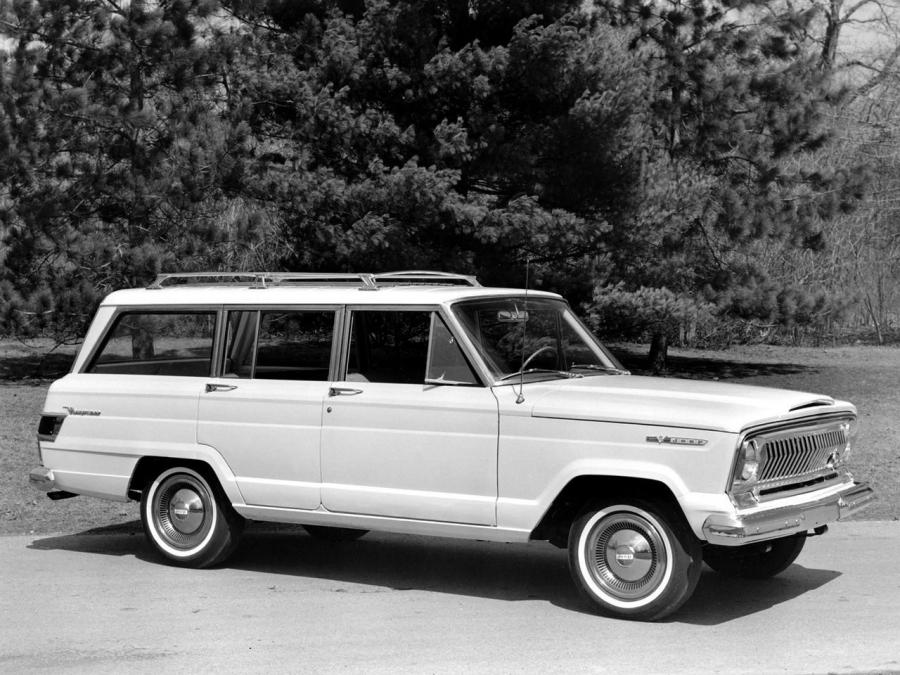  Jeep Wagoneer 1966 года  (фото 1 из 2)